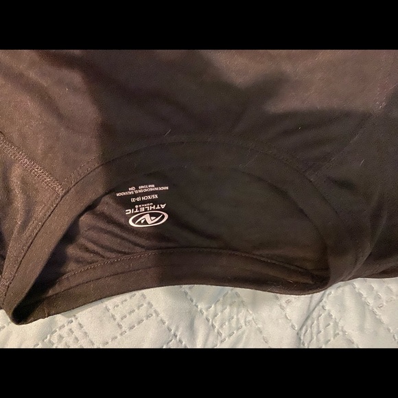 Tank top bundle - Picture 8 of 9